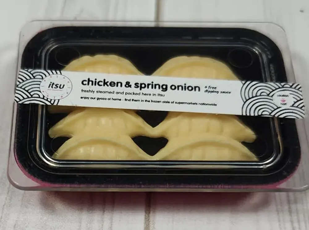Zuru Mini Brands Foodies Chicken & Spring Onion Gyoza Barbie Doll Fast Foods